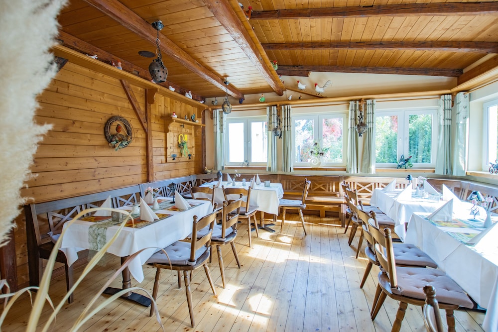 Waldhotel Roggosen 64/69
