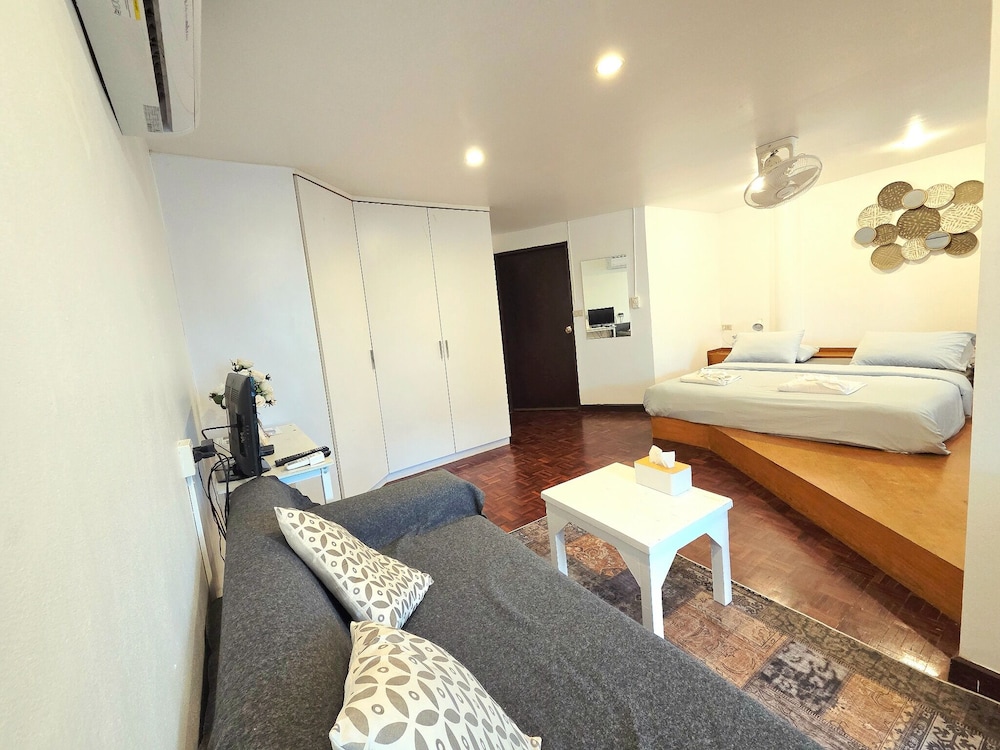 Hostel 16 38/72