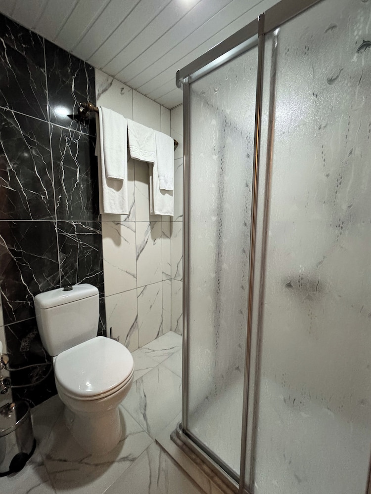 Mitos Apartment Hotel 37/42