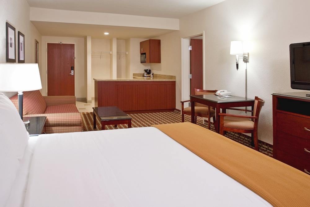 Holiday Inn Express Hotel Suites Columbus Univ Area Osu 17/62