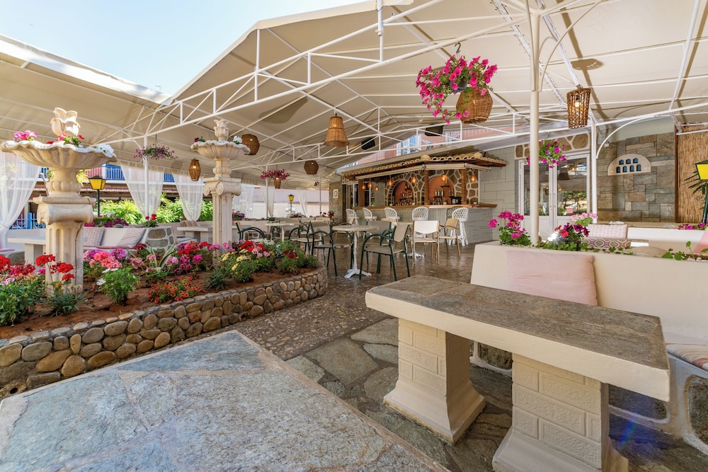 Sirena Beach Hotel 18/56