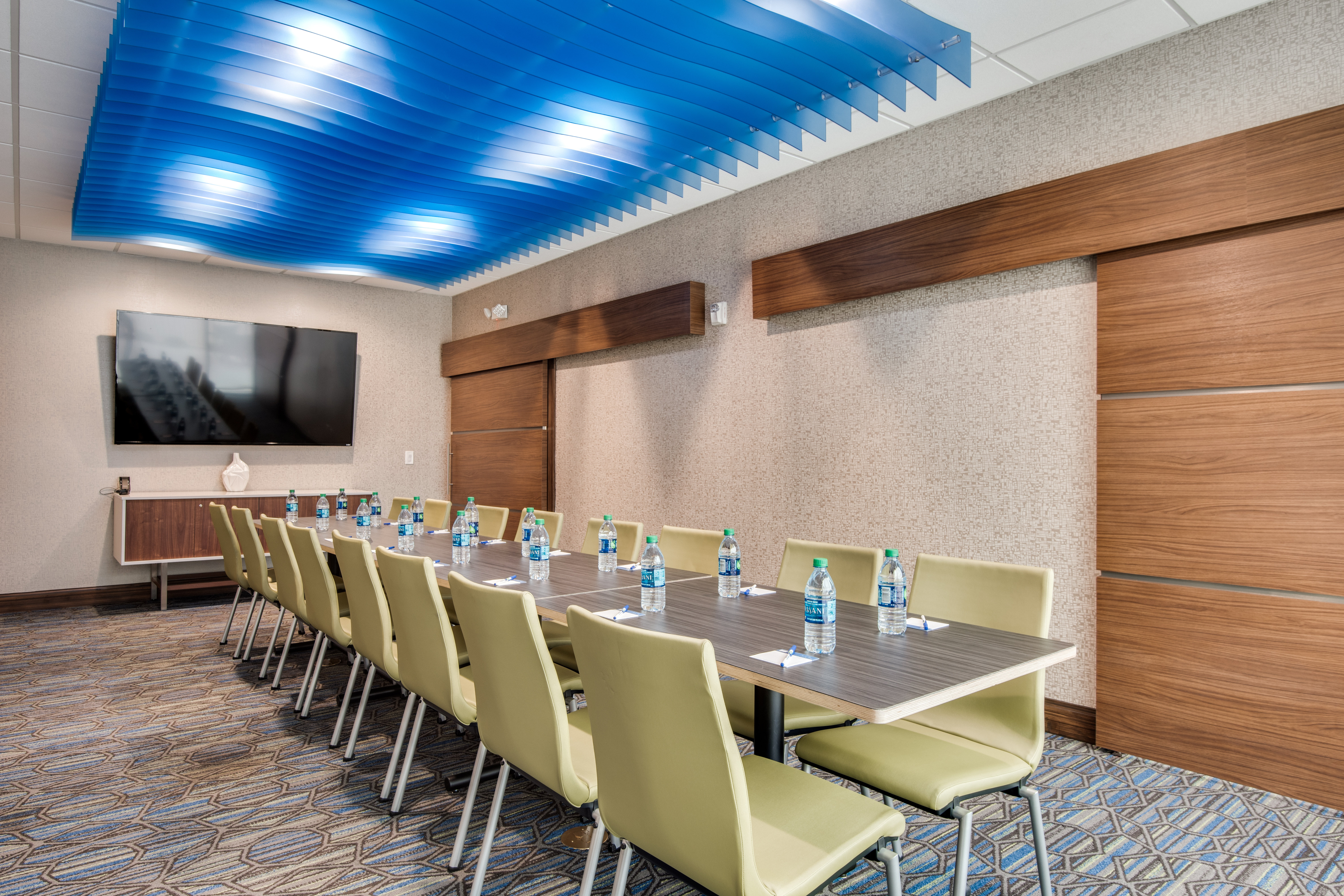 Holiday Inn Express And Suites Dallas North Addison 51/64