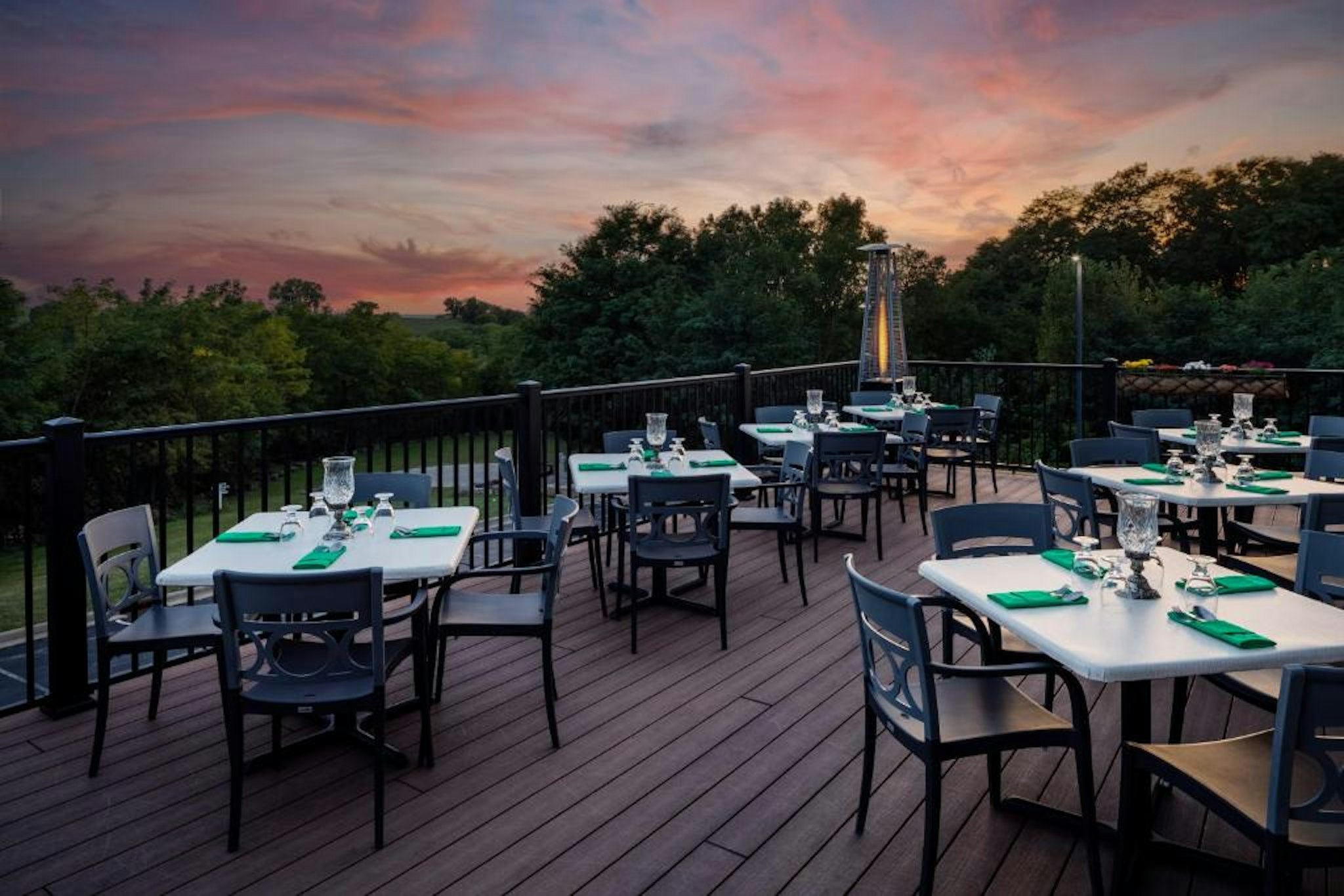 Irish Cottage Inn & Suites 5/5