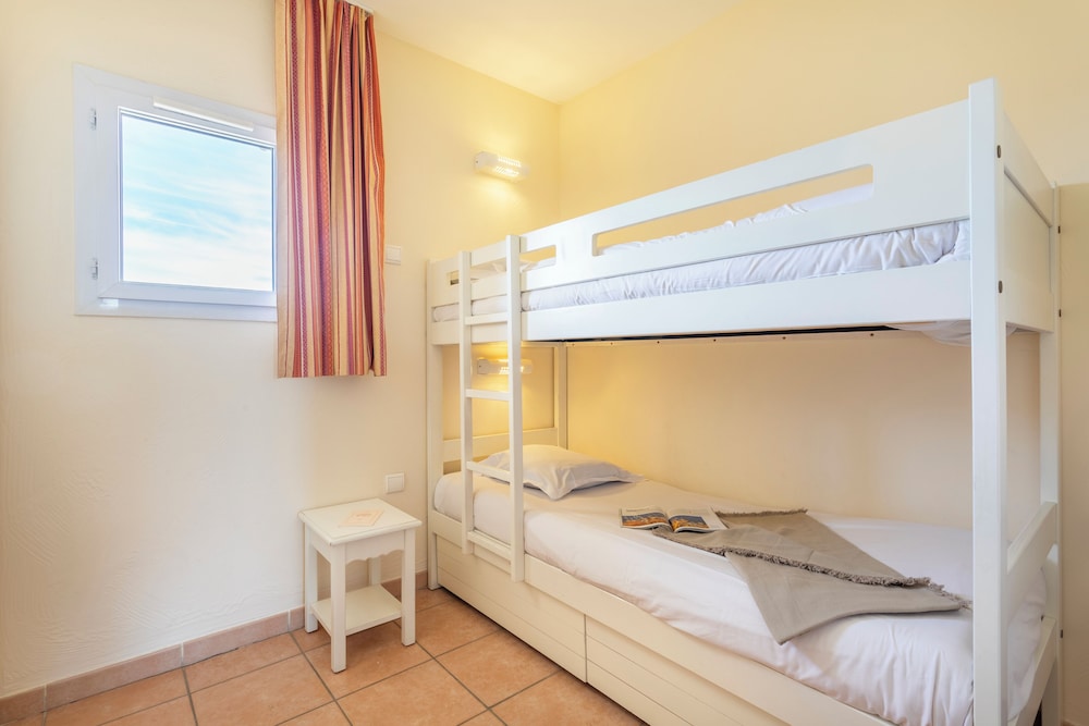 1 Bedroom, Apartment, Bunk Bed, Trundle Bed, Sofa, Balcony or Terrace
