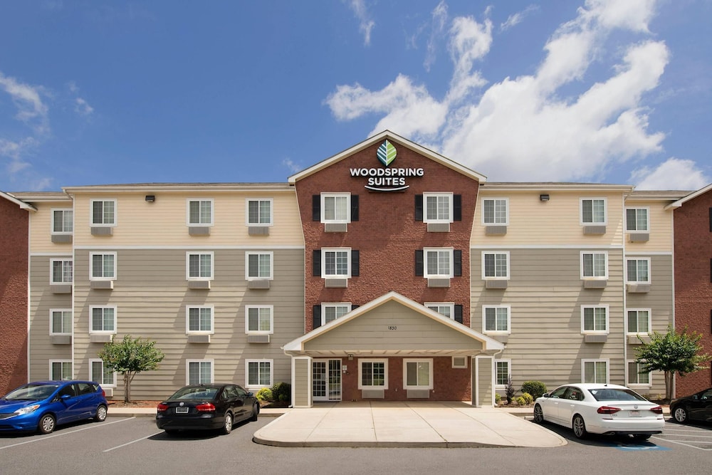 WoodSpring Suites Charlotte Gastonia 36/39