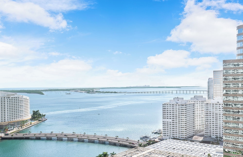 Brickell by Miami Vacation Rentals 41/42