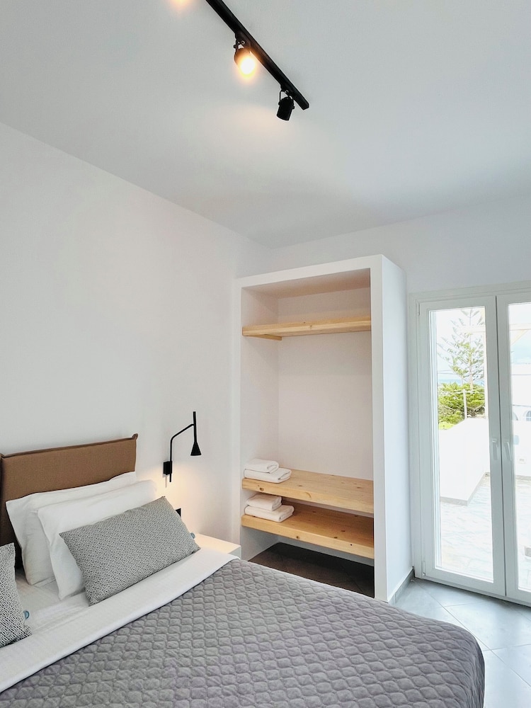 1 BEDROOM, FAMILY, APARTMENT, SEA VIEW, HOT TUB