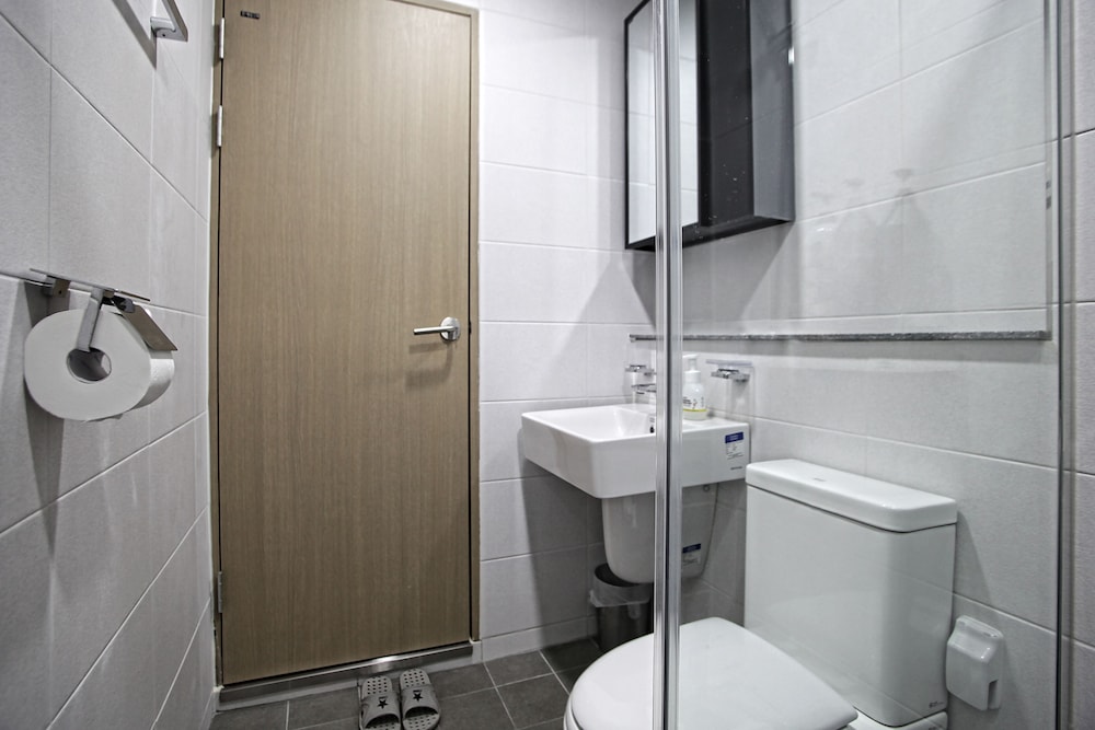 1% Hostel 55/59