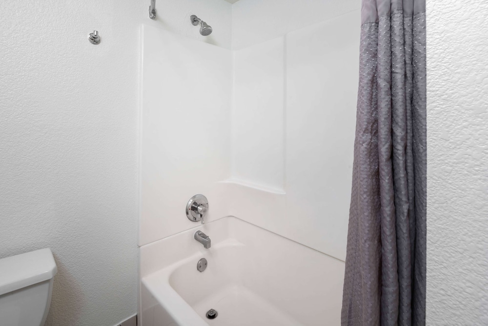 Motel6 Anaheim, CA - Maingate 51/58