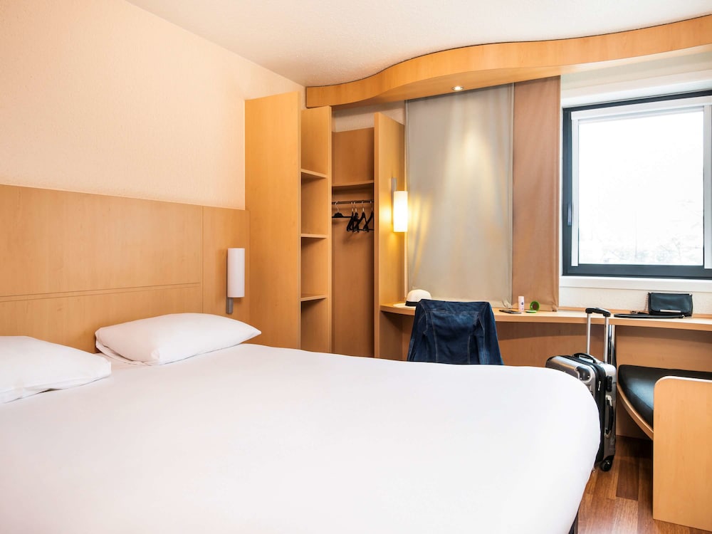 Ibis Creteil 19/68