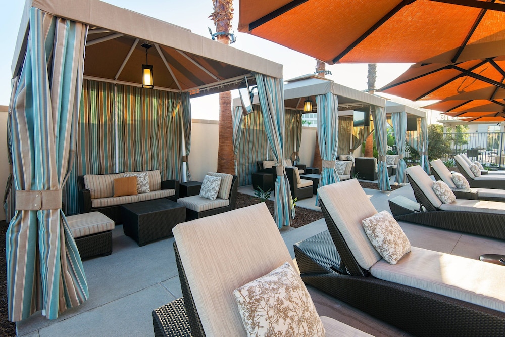 Courtyard Irvine Spectrum 46/73