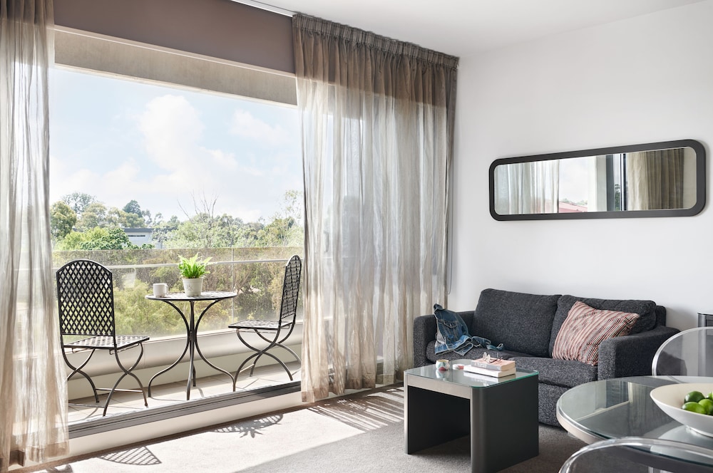 Dandenong Central Apartment Hotel (ex Punthill Dandenong) 23/35