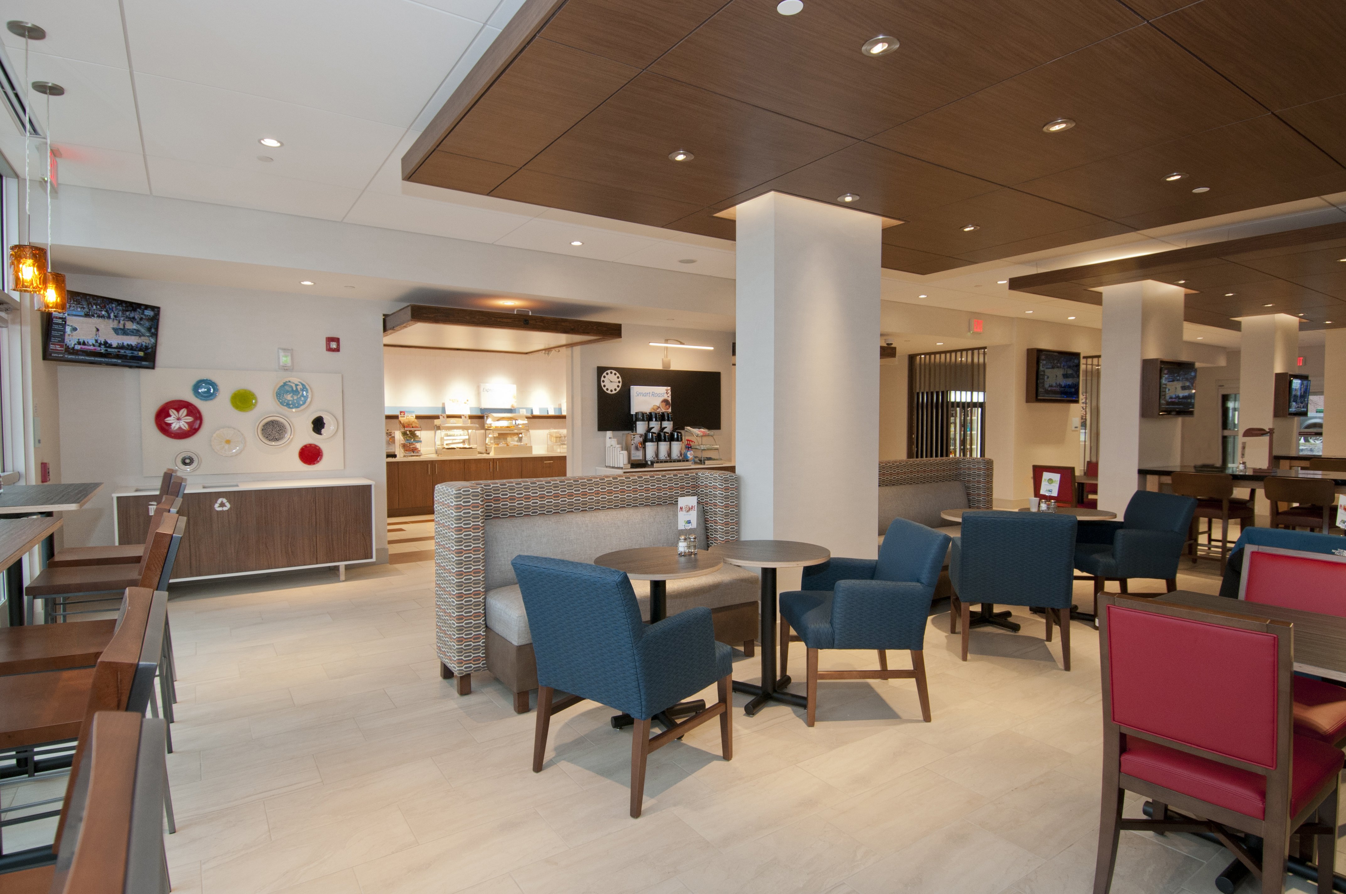 Holiday Inn Express & Suites Johnstown 37/60