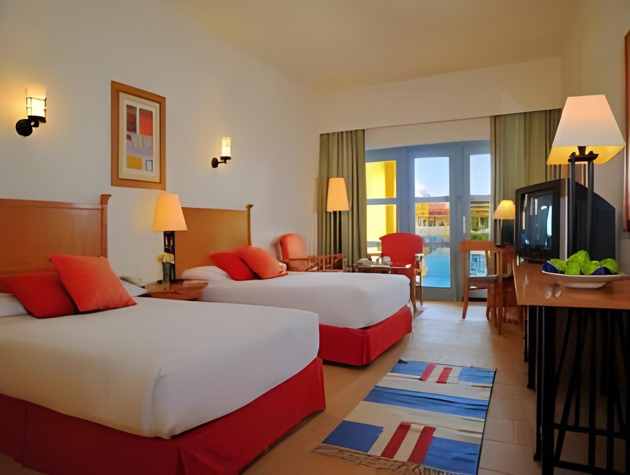 Room, Twin Beds, Sea View