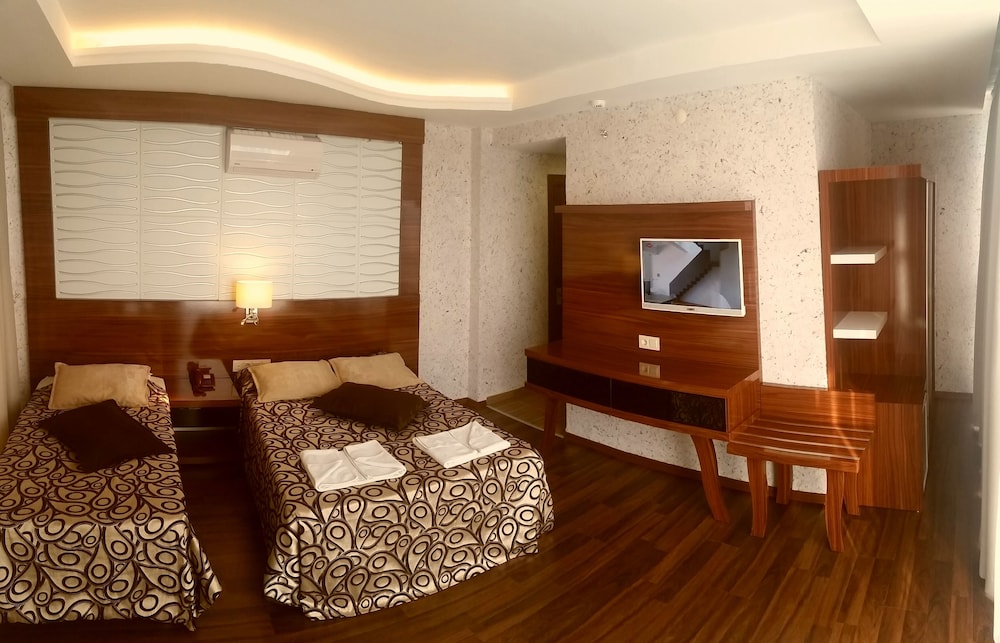Grand Barhan Hotel 39/50