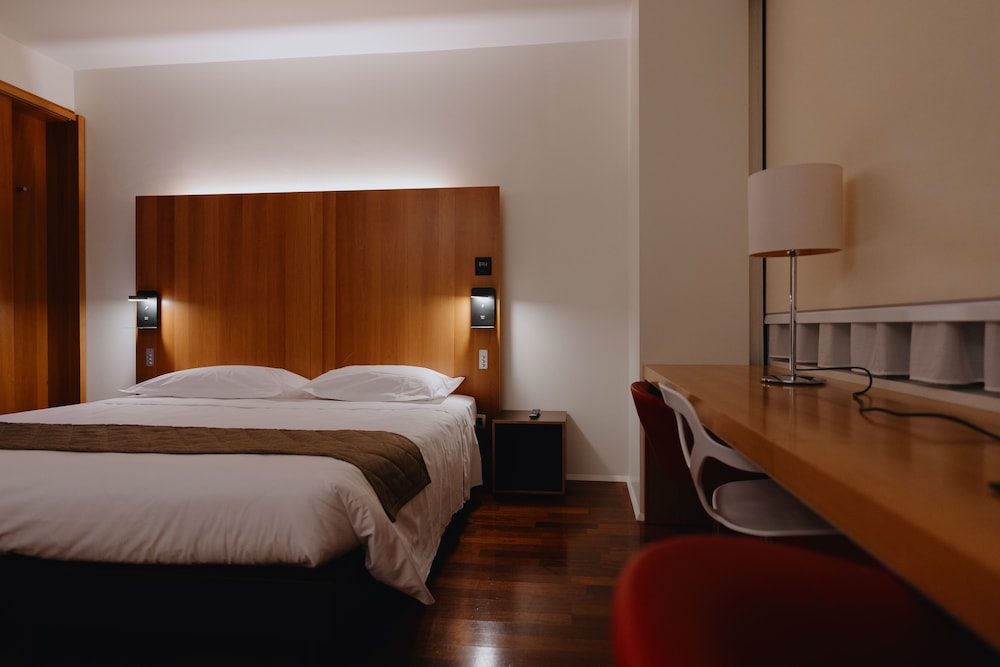 Ipoint Hotel 11/50