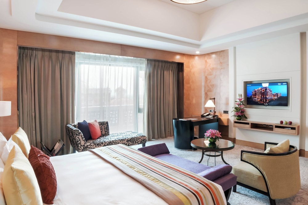 CLUB, DOUBLE BED