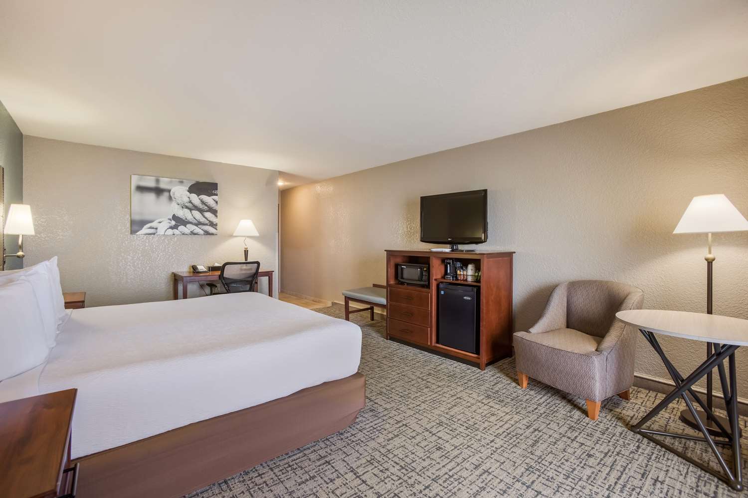 Best Western Harbour Pointe Lakefront 12/37
