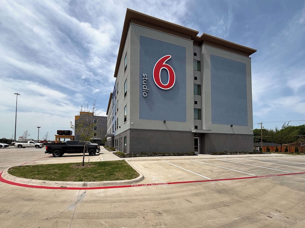 Studio6 Dallas, TX - Fair Park image