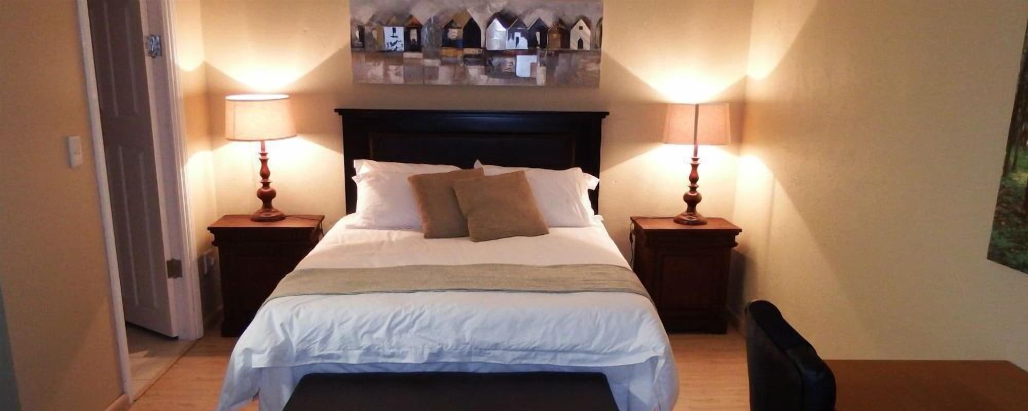 1 BEDROOM, DOUBLE BED