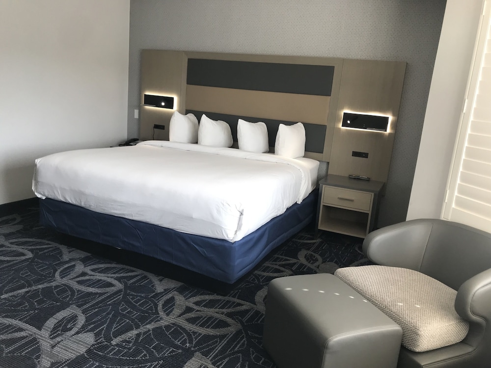 Hotel Aluxor SFO 26/46