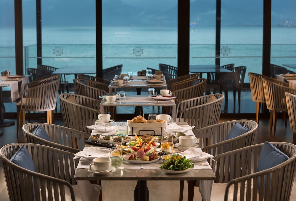 Perge Hotels - Adult Only 18 Plus 34/50