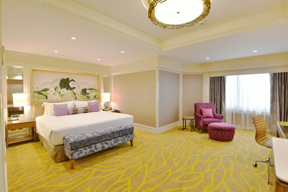 Dusit Thani Manila 22/72