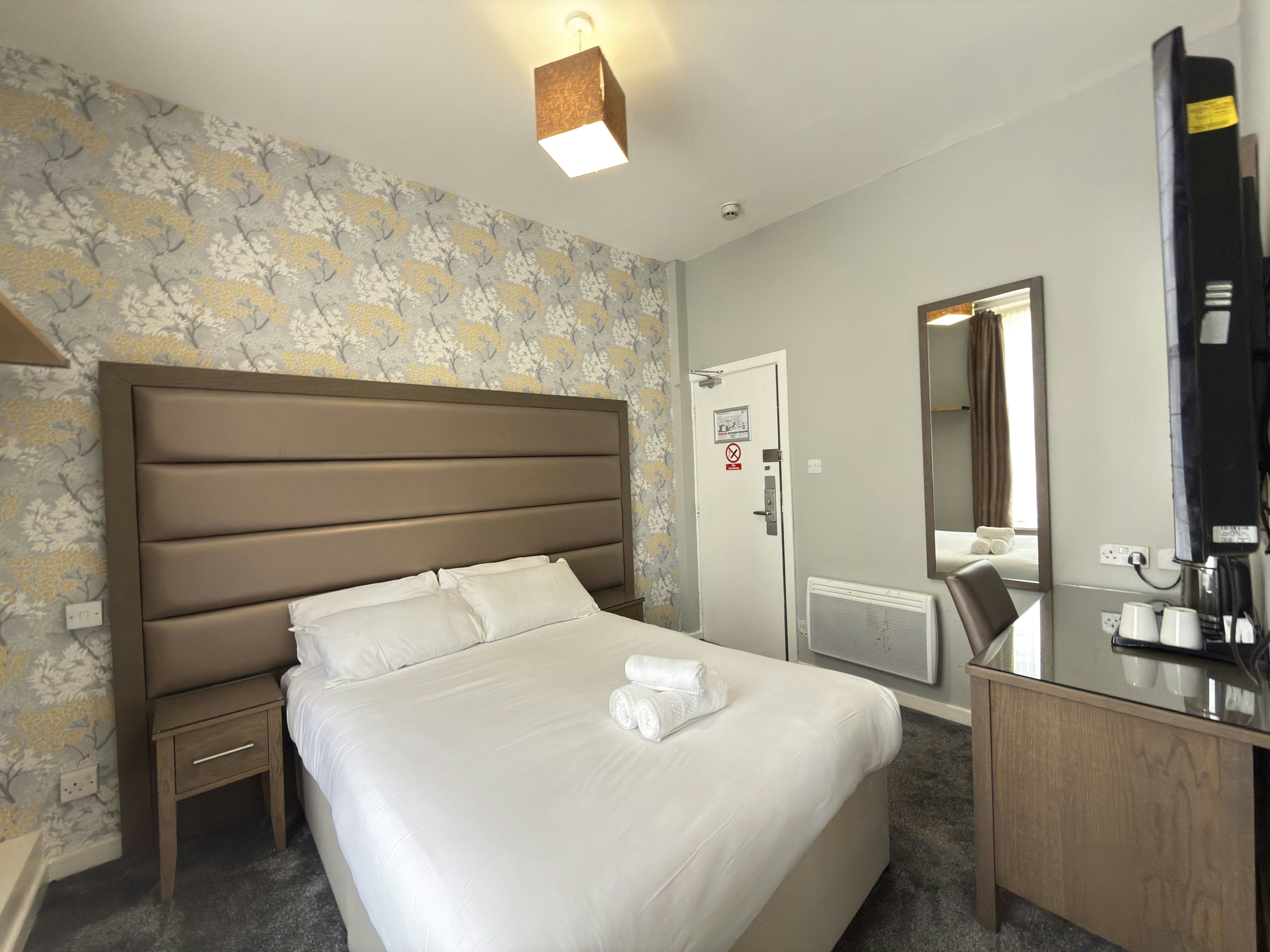 Lord Nelson Hotel 17/24