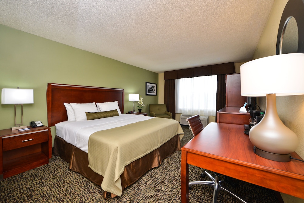 Best Western Glenview -Chicagoland Inn and Suites 14/44