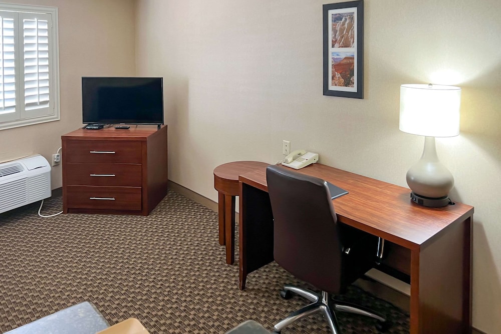 Comfort Inn And Suites Thatcher 67/79