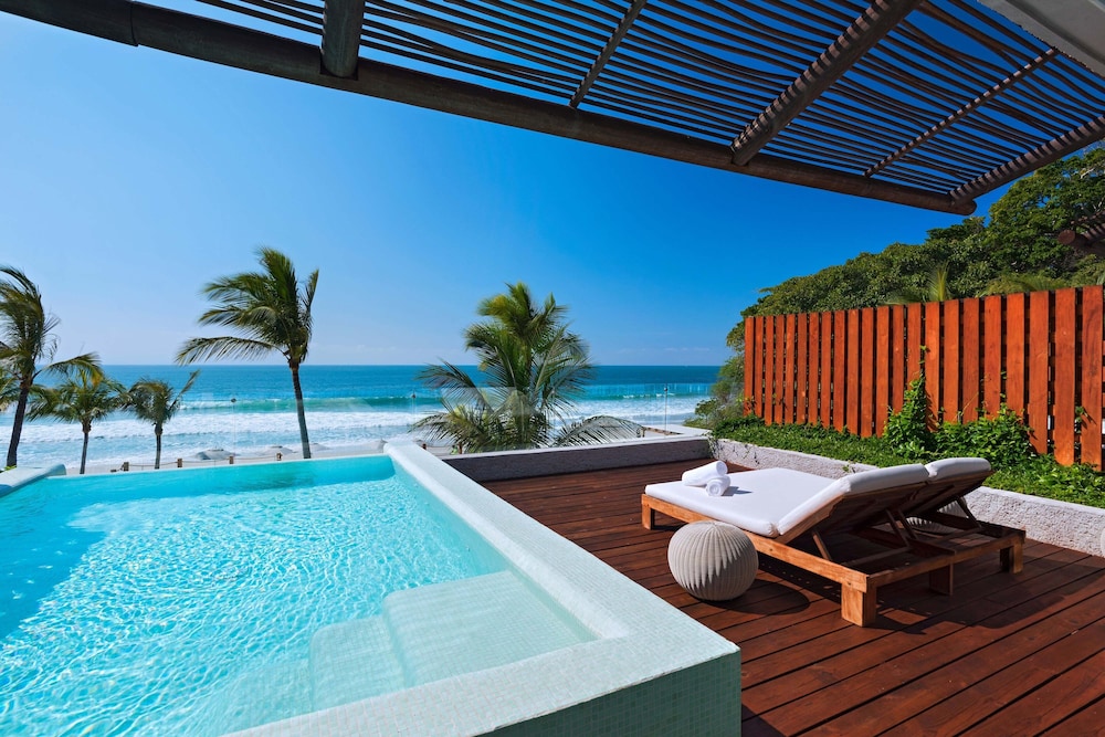 W PUNTA DE MITA 6/82