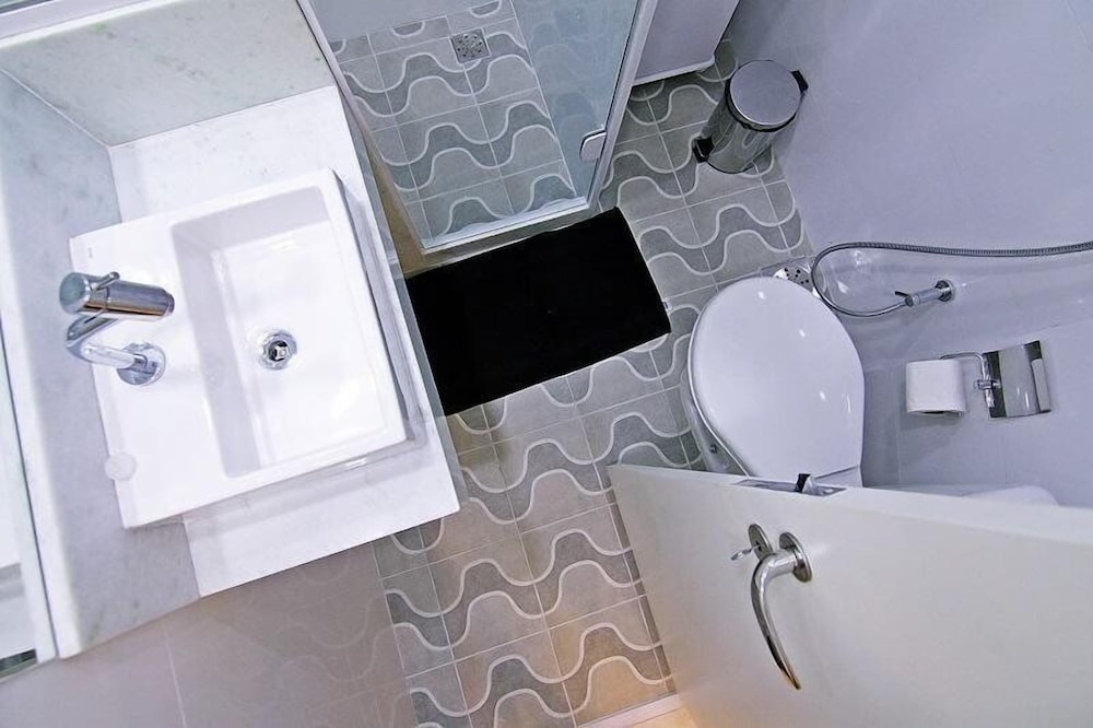 Rio Spot Apartments U033 16/18