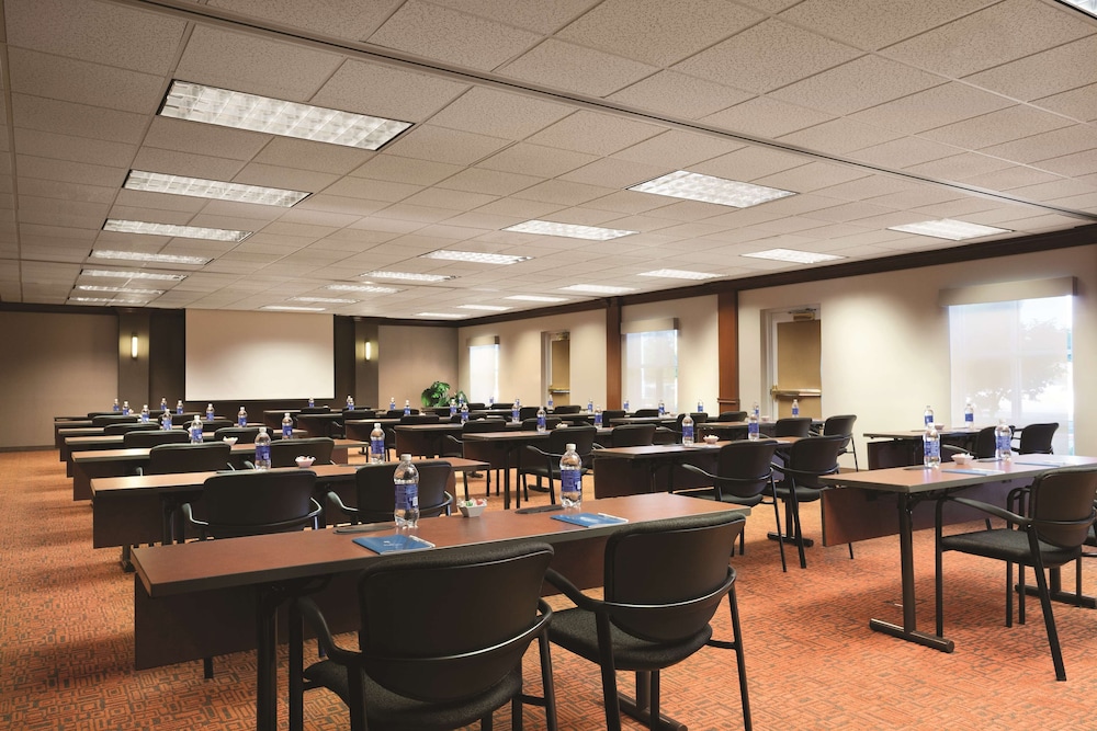 HYATT house Pleasant Hill 60/68