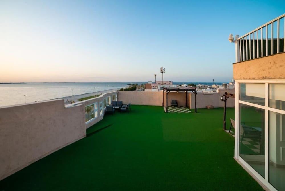 Golden Garden Al Corniche 41/50