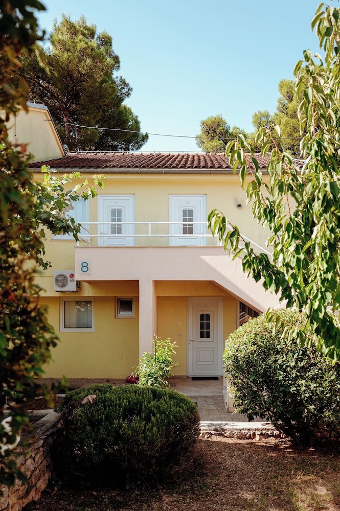Matilde Beach Resort 2/50