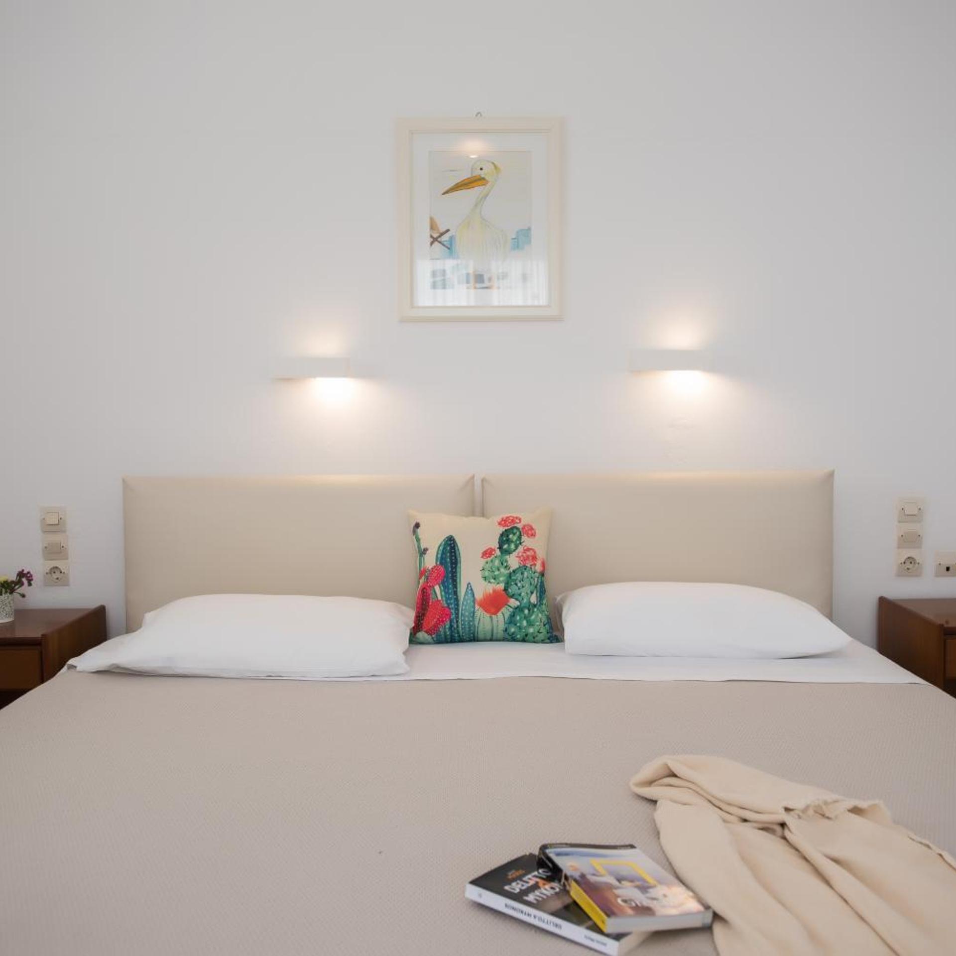 Room, Double or Twin Bed, Lateral Side Sea View