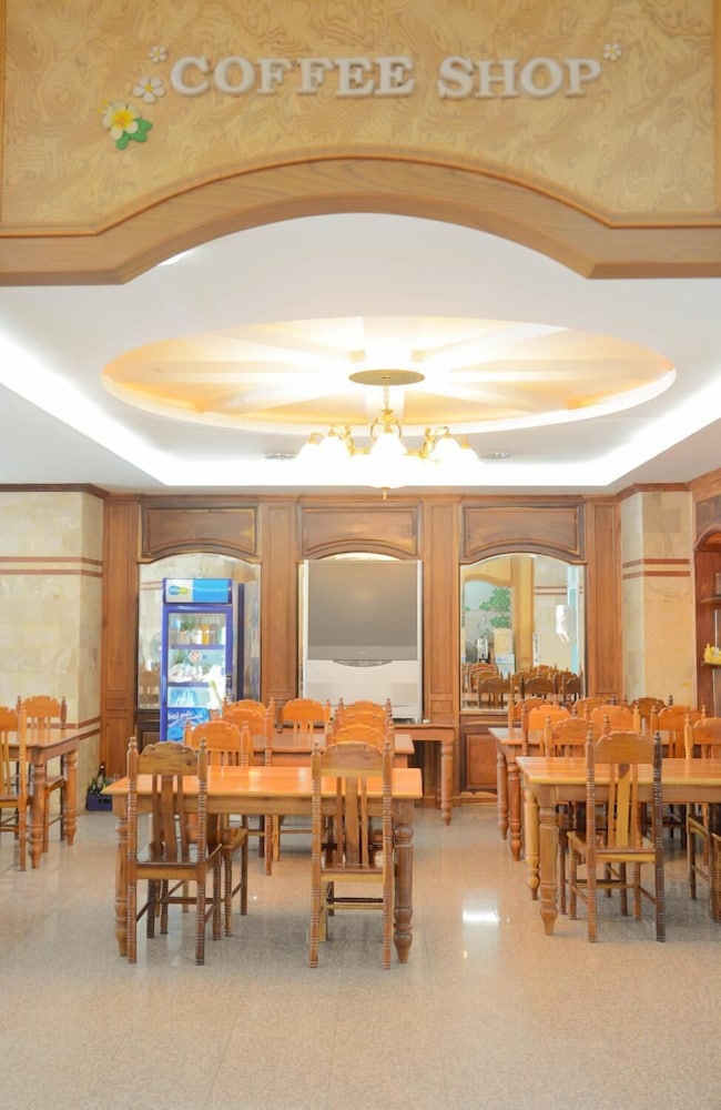 Submukdaphoomplace Hotel 45/50