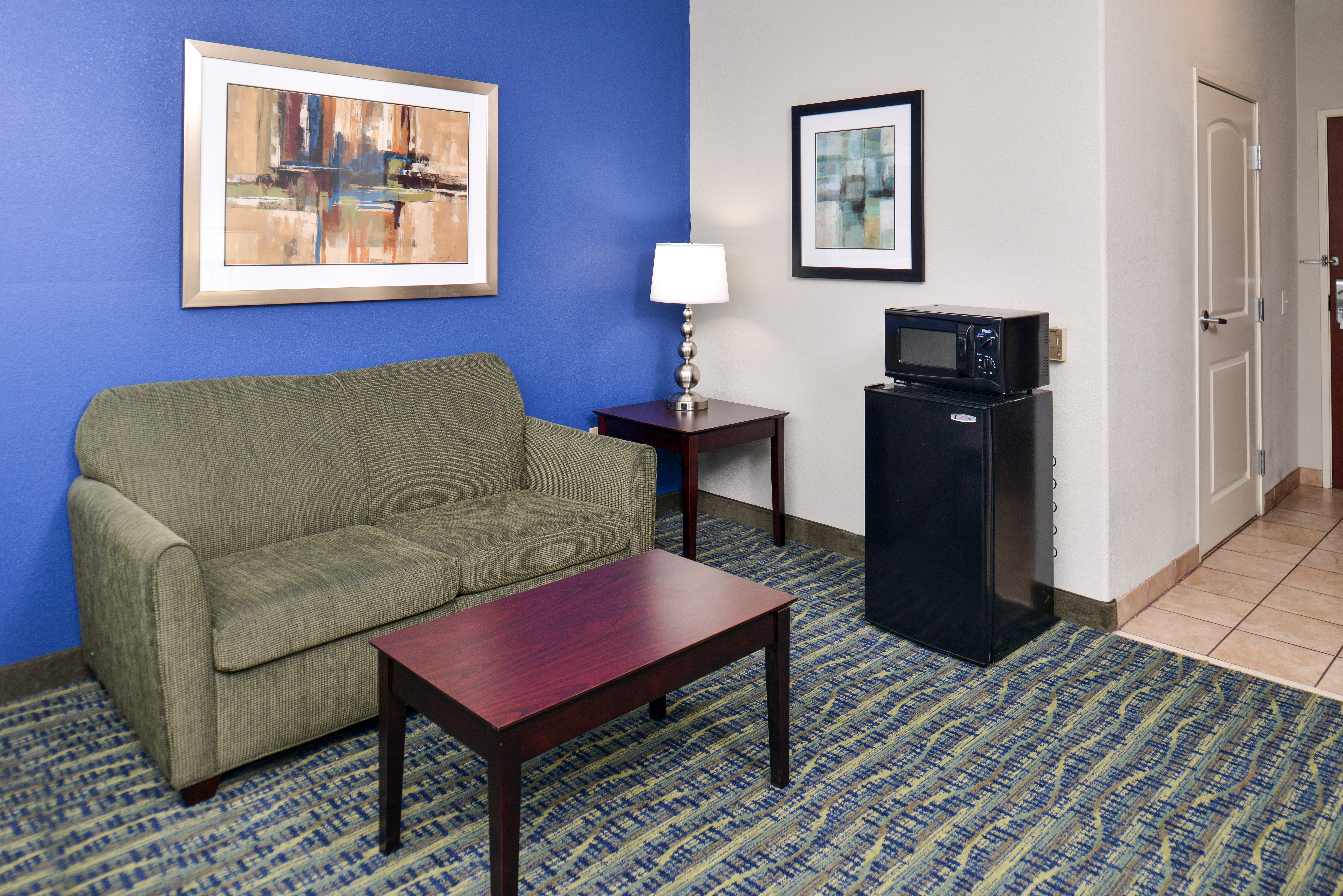 Holiday Inn Express Hotel Suites San Antonio South 36/55