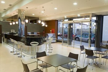 Conilsol Hotel y Aptos 15/24