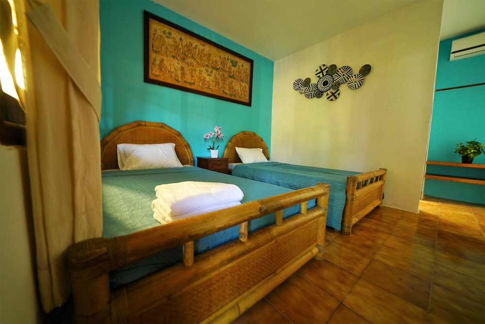 DELUXE, DOUBLE BED