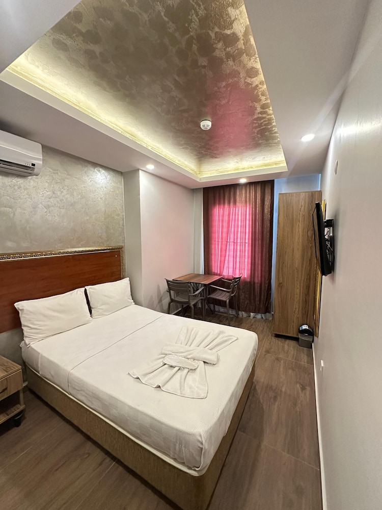 Hotel Real Life 35/74