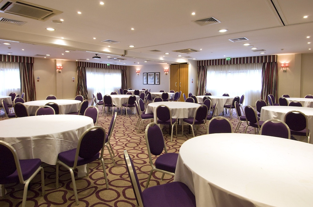 Premier Inn Manchester Old Trafford 39/55