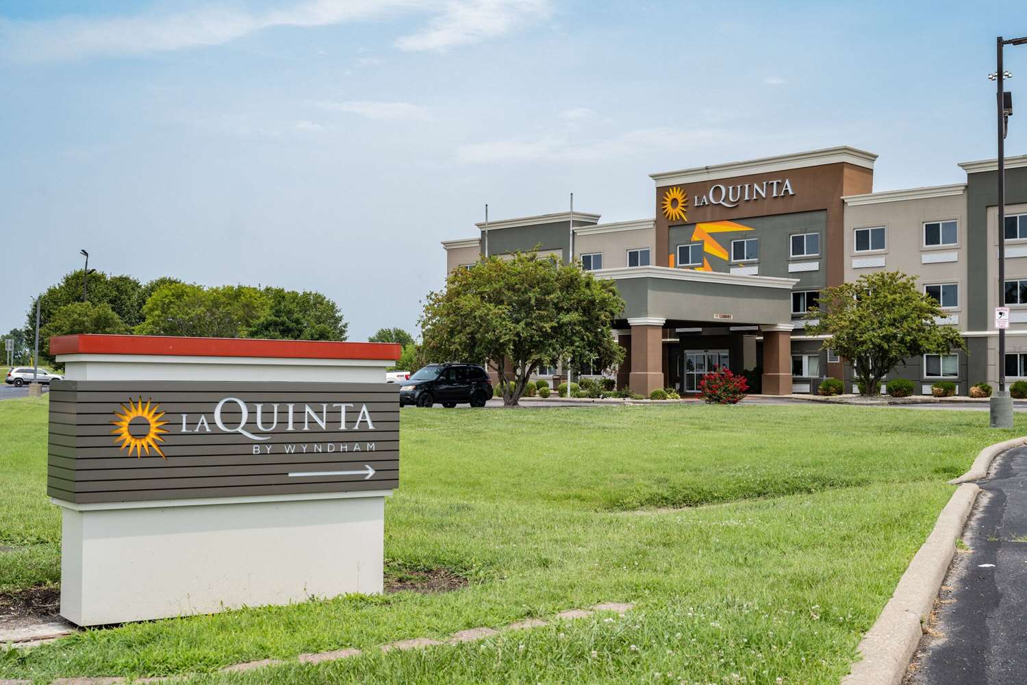 La Quinta Inn & Suites by Wyndham Evansville 38/43
