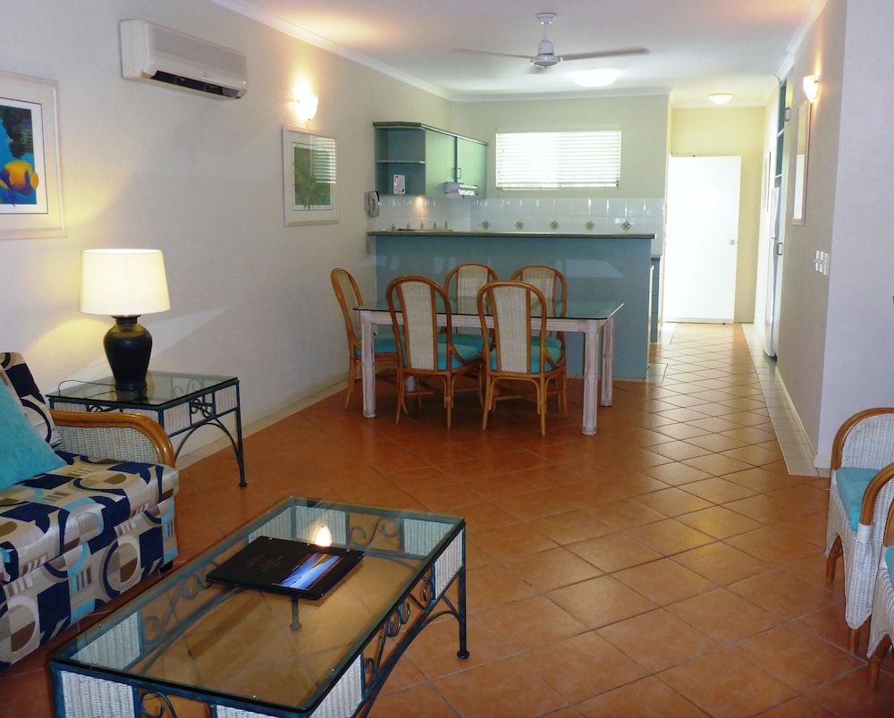 Palm Cove Tropic Apartments 9/26