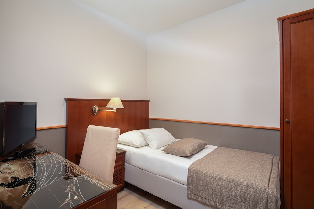 APARTHOTEL TAMARIS 17/74