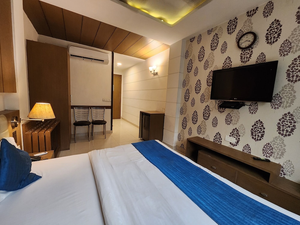 Hotel Arina Inn 16/32