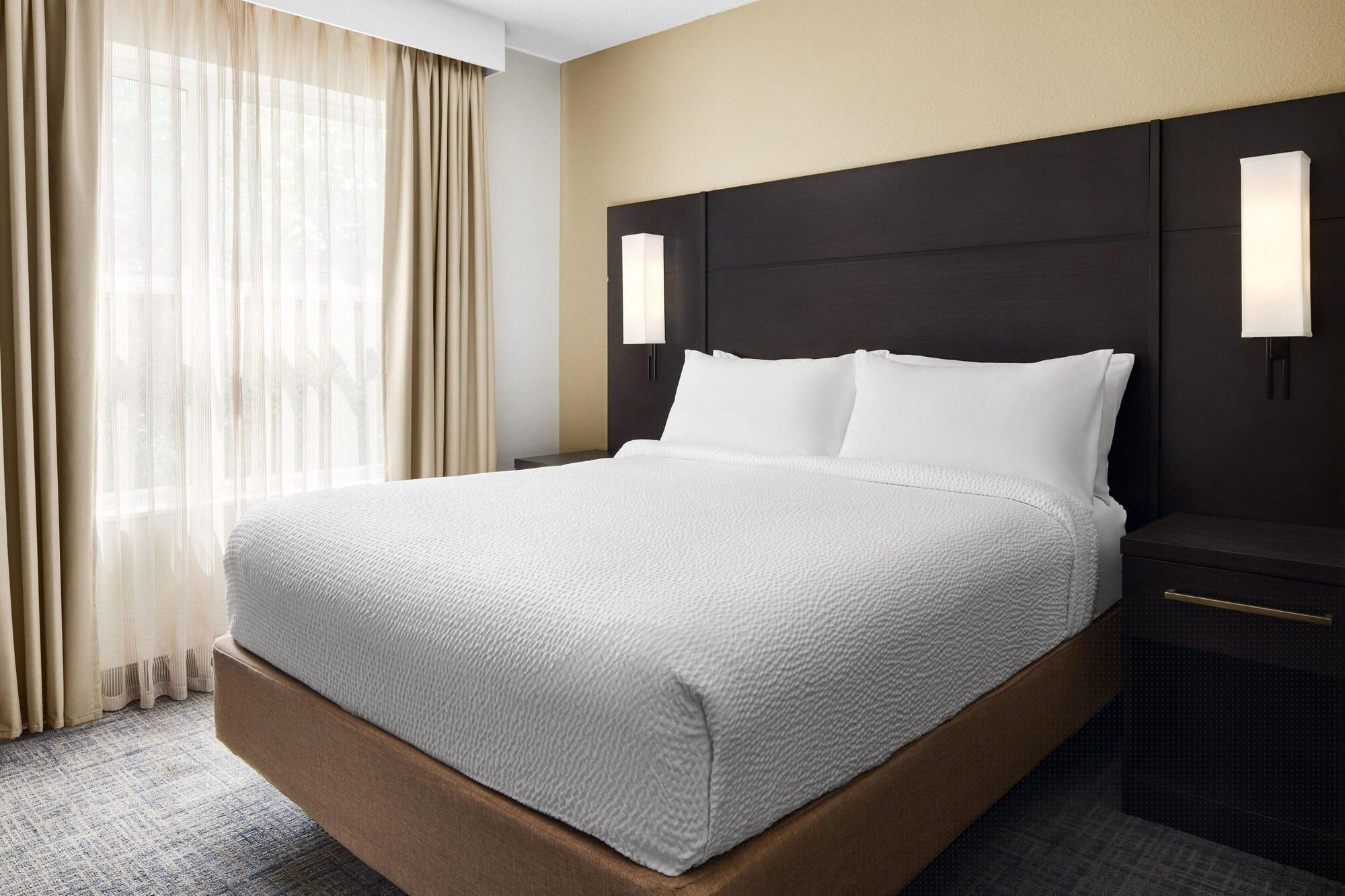 SUITE, 2 DOUBLE BEDS