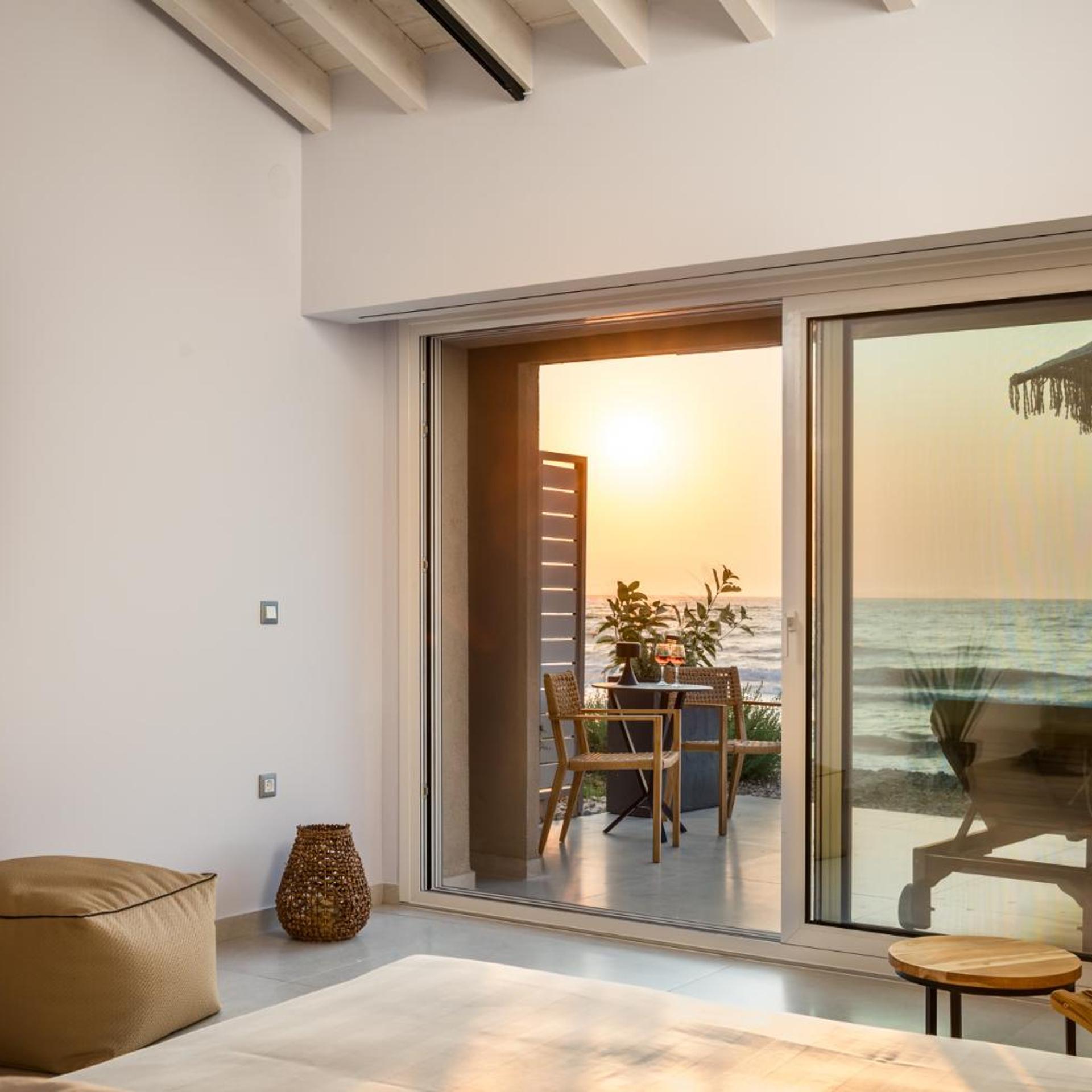 Riviera, Suite, Beach Front
