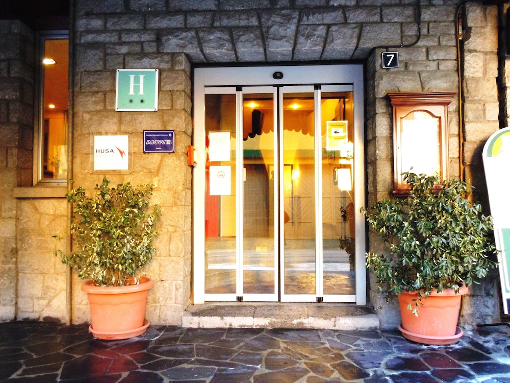 Hotel Urogallo (ex Husa) 2/46
