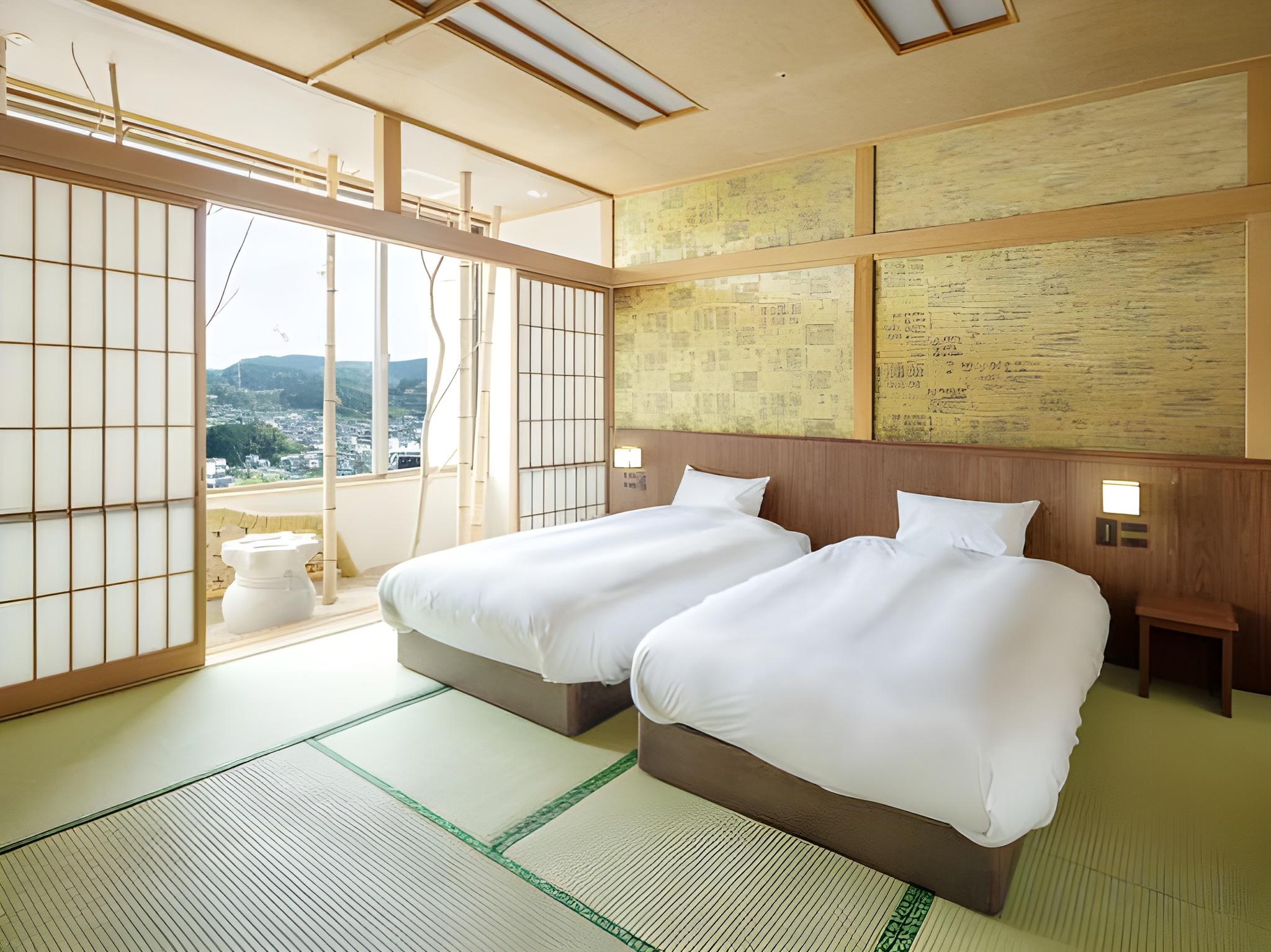 Adjoining, Japanese Western
